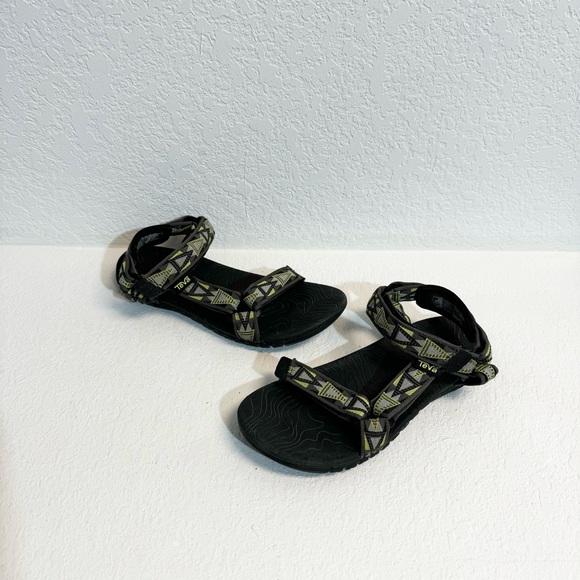 Teva Black Outdoor Comfort Sandal Woman’s Girls 5 - Picture 2 of 6